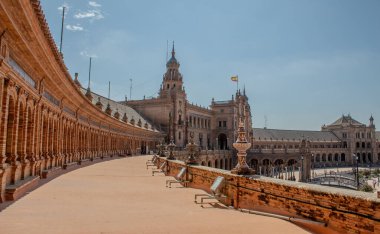 Un paseo por algunos de los lugares y monumentos mas iconicos de Sevilla