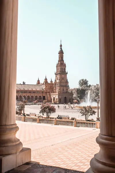 Un paseo por algunos de los lugares y monumentos mas iconicos de Sevilla