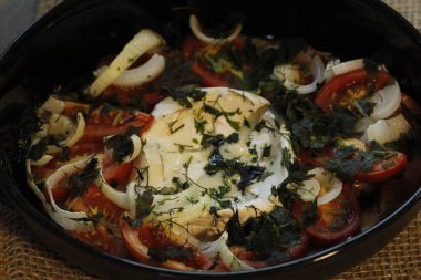 Sebzeli lezzetli salata manzarasını kapat.