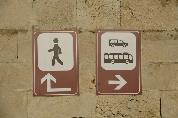 Trafik, Konum ve Yönlendirme İmzası, İstanbul, Türkiye.