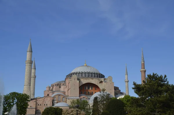 Mesquita Hagia Sophia Vista Frente Minares Dia Ensolarado Istambul Turquia — Fotografia de Stock