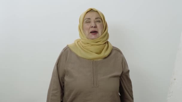 Šťastná Starší Žena Hidžábu Léta Starší Žena Směje Kamery Starší — Stock video