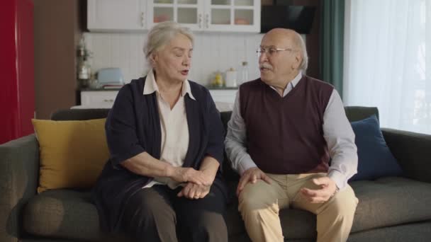 Imaginea Unui Cuplu Vârstă Căsătorii Probleme Cuplu Vârstă Care Stă — Videoclip de stoc