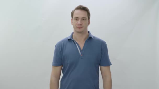 Retrato Personagem Homem Sem Expressão Rosto Homem Não Responsivo Uma — Vídeo de Stock