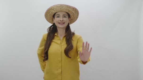 Beyaz Arka Planda Izole Edilmiş Sombrero Geleneksel Meksika Şapkası Giyen — Stok video