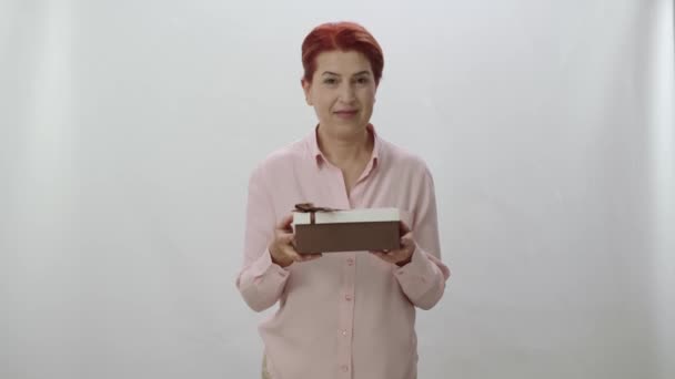 Happy Woman Holding Gift Woman Curious Gift Shakes Box Understand — Stock Video