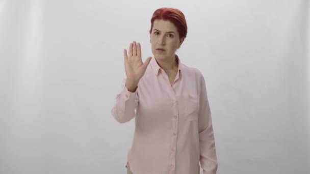 Žena Odmítá Situace Kterými Nesouhlasí Nechce Být Vystavena Násilí Mává — Stock video