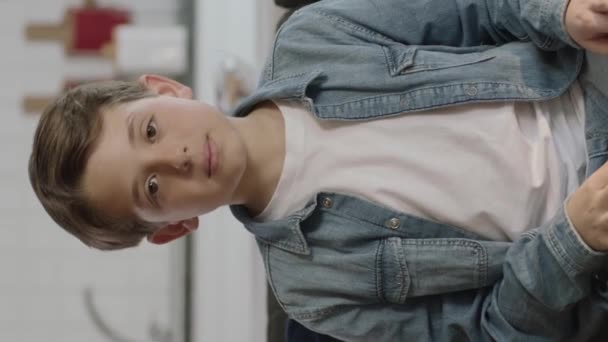 Lidé Negativní Emoce Koncepce Zpomalený Film Portrét Osamělého Znuděného Dítěte — Stock video
