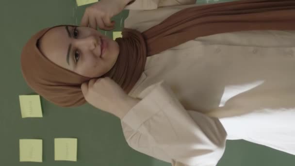 Teacher Hijab Teaches Math Students Front Chalkboard Pasted Notes Chalked — Stock Video