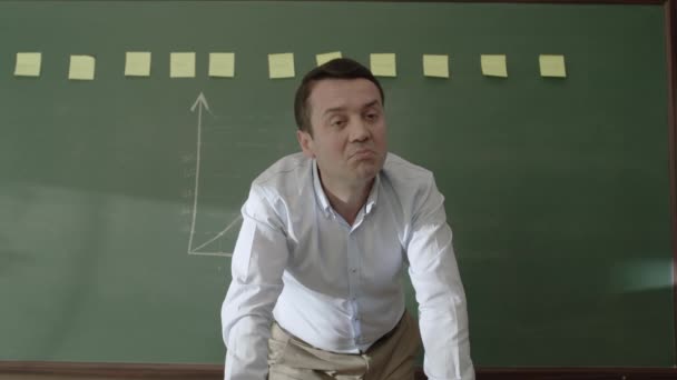 Male Teacher Standing Front Blackboard Glued Notes Chalk Drawn Math — Stok video