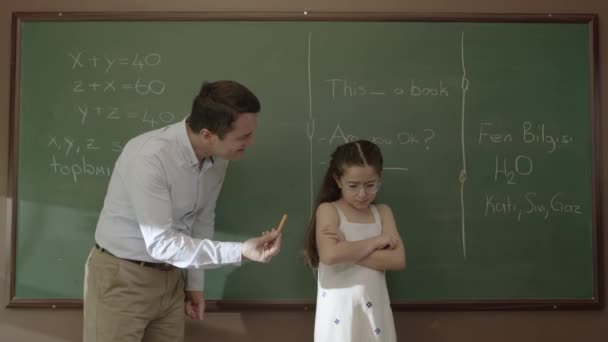 Young Teacher Teaching Math Female Student Blackboard Classroom Portrait Idealistic — Stock video