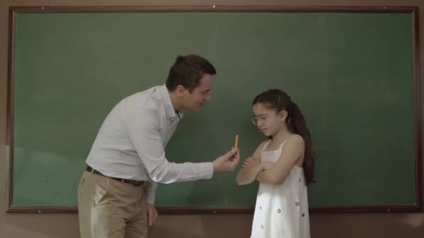 Young Teacher Teaching Math Female Student Blackboard Classroom Portrait Idealistic — Vídeos de Stock