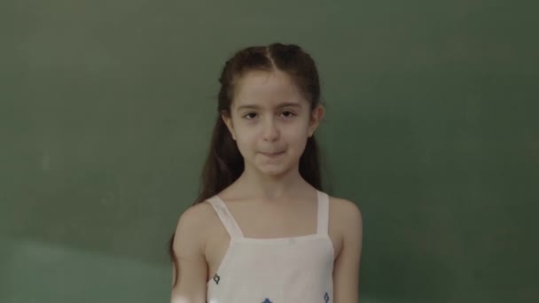 Portrait Little Girl Little Girl Looking Happily Camera Curious Little — Stok video
