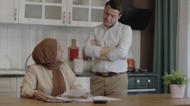 Muslim Young Couple Checking Payment Bills Kitchen Home Manage Family — Wideo stockowe