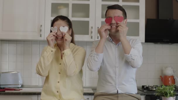 Young Couple Dancing Celebrating Wedding Anniversary Kitchen Paper Hearts Eyes — Vídeo de Stock