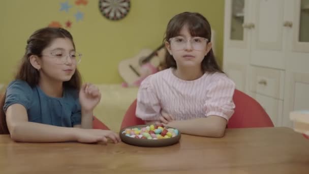 Little Girls Take Break School Homework Classes Eat Colorful Candies — Αρχείο Βίντεο