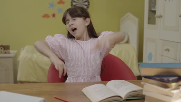 Little Girl Who Says Stop Her Hand Evil What She — Stok video
