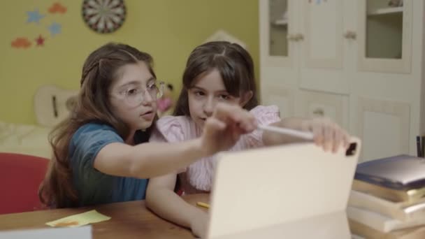 Little Girl School Students Study Online Home Listen Teachers Video — Wideo stockowe