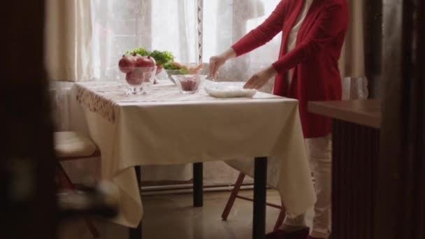 Gllac Dessert Milk Pomegranate Made Muslims Ramadan Close Hands Woman — Vídeos de Stock