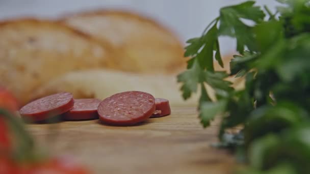 Sliced Turkish Sausage Sucuk Rolls Camera Sausages Rolled Delicious Backdrop — Vídeos de Stock