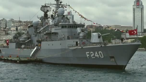 Turkish Republic Warship Anchored Bosphorus — Stock videók