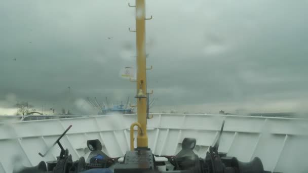 View Ship Bridge Storm Ship Shakes Raindrops Fall Its Glass — Stok video