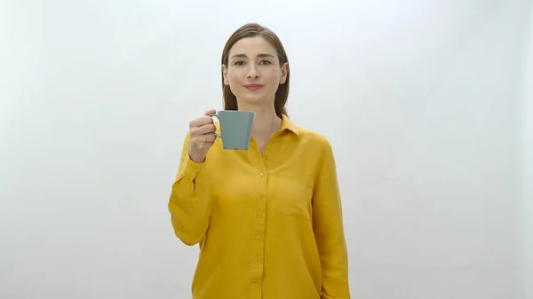 Персонаж Портрета Молодой Женщины Пьющей Чашку Кофе Чёрный Зелёный Чай — стоковое фото