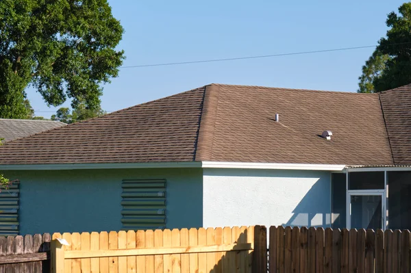 Closeup House Roof Top Covered Asphalt Bitumen Shingles Waterproofing New — стоковое фото