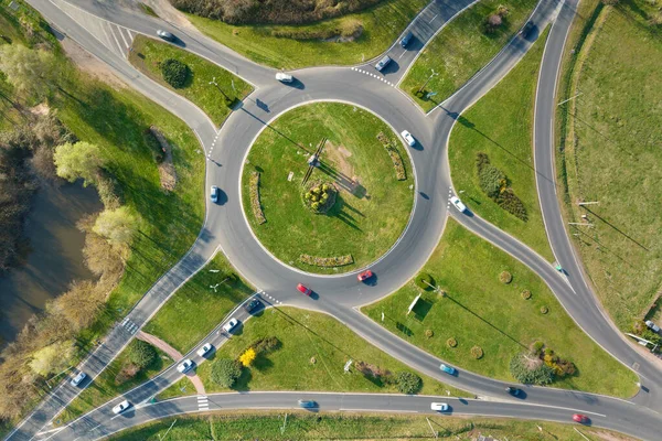 Aerial View Road Roundabout Intersection Moving Heavy Traffic Urban Circular — Stockfoto
