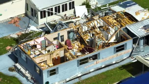 Súlyosan Megrongálódott Lakókocsi Ian Hurrikán Után Floridában Természeti Katasztrófa Következményei — Stock videók
