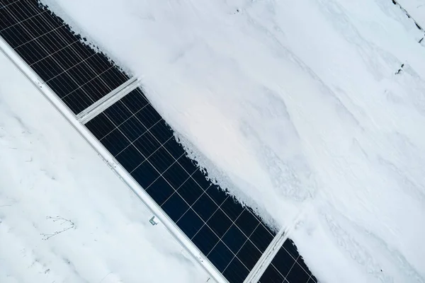 Aerial View Snow Melting Covered Solar Photovoltaic Panels Sustainable Electric — Stockfoto