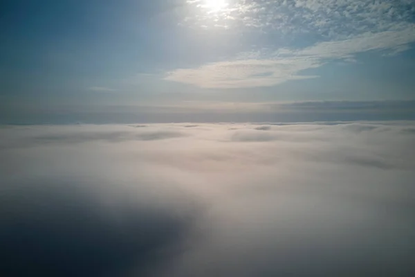 Vista Aérea Alta Altitude Terra Coberta Com Nuvens Chuvosas Inchadas — Fotografia de Stock