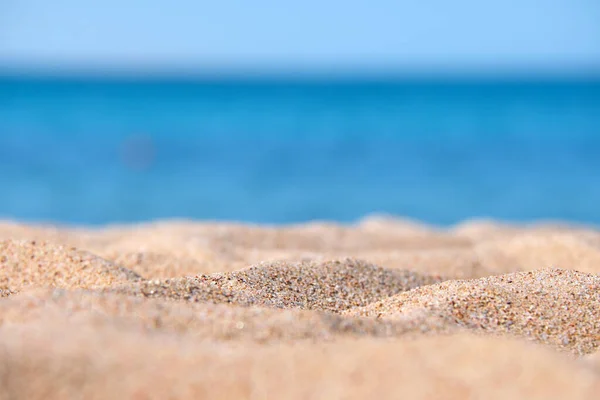 Крупним Планом Чиста Жовта Поверхня Піску Покриває Приморський Пляж Блакитною — стокове фото