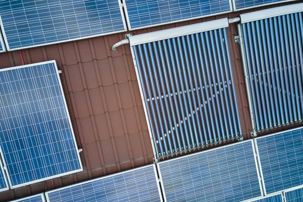 Techo Construcción Con Filas Paneles Fotovoltaicos Azules Colectores Solares Aire — Foto de Stock