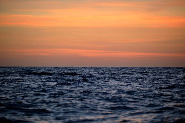 Dramatic Red Ocean Waves Sunset Soft Evening Sea Dark Water — 스톡 사진