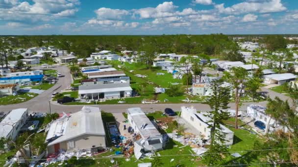 Svårt Skadade Husbilar Efter Orkanen Ian Florida Bostadsområde Konsekvenser Naturkatastrofer — Stockvideo