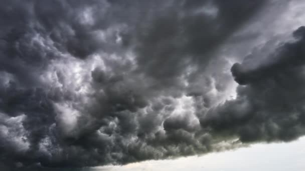 Paisaje Oscuras Nubes Ominosas Como Erupción Volcánica Cielo Tormentoso Durante — Vídeos de Stock