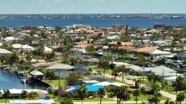 Florida 'daki Ian kasırgası yüzünden ciddi hasar görmüş. Doğal afetin sonuçları..