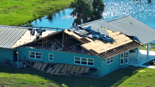 Orkanen Ian Förstörde Taket Florida Bostadsområde Naturkatastrofer Och Deras Konsekvenser — Stockvideo