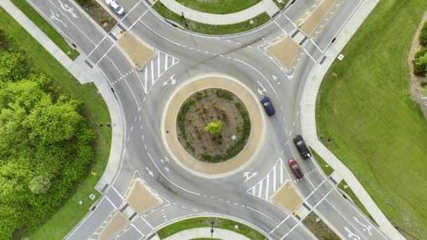 Aerial View Road Roundabout Intersection Moving Cars Traffic Rural Circular — Vídeos de Stock