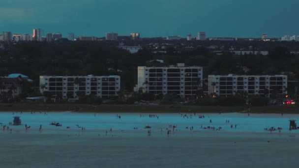 Vista Aérea Praia Siesta Key Com Areias Brancas Cidade Americana — Vídeo de Stock