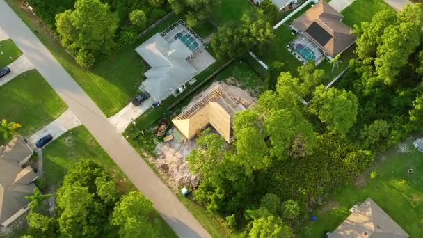 Aerial View Residential Private Home Wooden Roofing Structure Construction Florida — Stock video