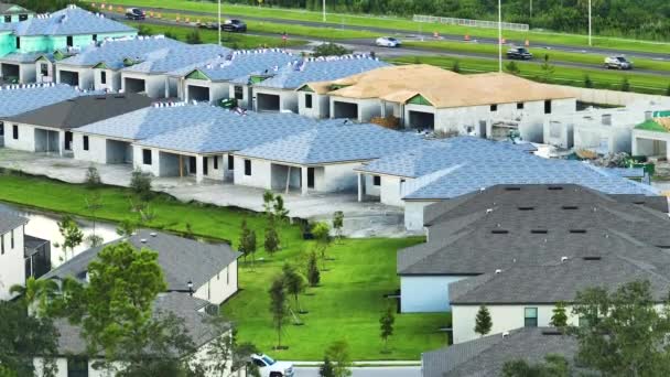 Fastighetsutveckling Med Tätt Belägna Familjehus Uppbyggnad Florida Förortsområde Begreppet Växande — Stockvideo