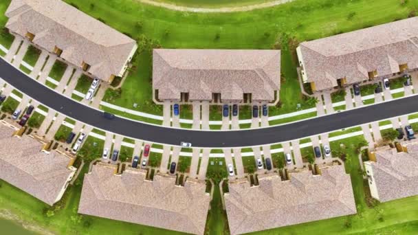 Flygfoto Över Tätt Belägna Familjehus Florida Stängt Förortsområde Fastighetsutveckling Amerikanska — Stockvideo