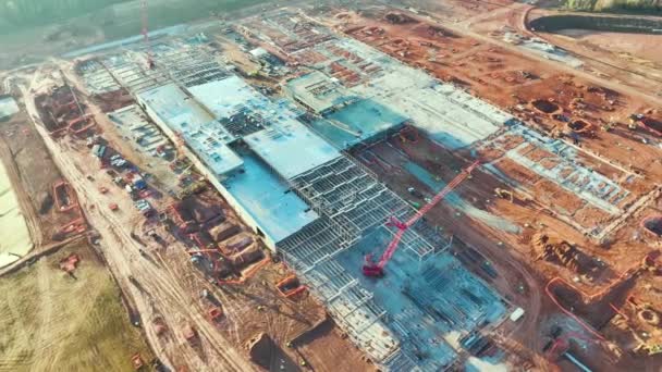 正在建设的新厂房大型建筑工地的顶视图 工业制造业经济部门的发展 — 图库视频影像