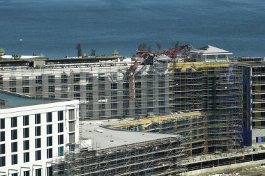 Port Charlotte, ABD 'deki yüksek apartman şantiyesindeki Ian kasırgası tarafından yıkılan havadan görüntü..