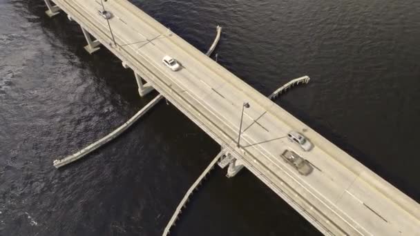Aerial View Barron Collier Bridge Gilchrist Bridge Florida Moving Traffic — Vídeo de Stock