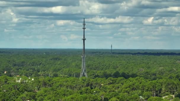 Aerial View Telecommunications Cell Phone Tower Wireless Communication Antennas Network — Αρχείο Βίντεο