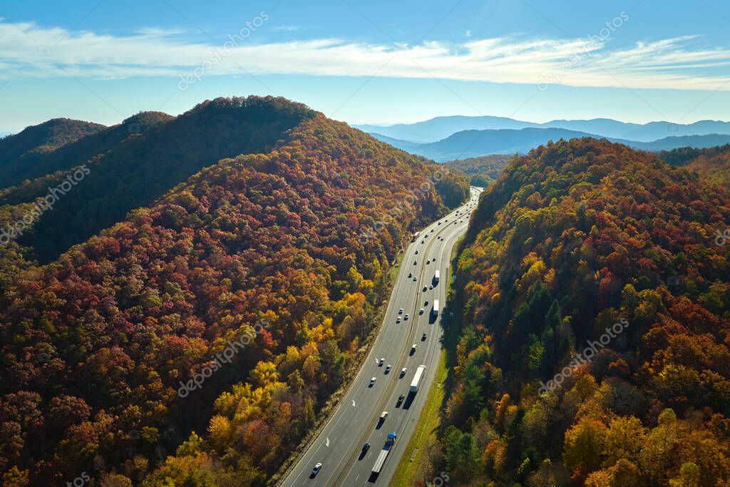 I40 freeway road leading to Asheville in North Carolina over