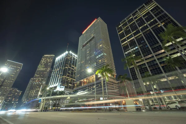 Centru Miami Brickell Floridě Usa Jasně Osvětlené Vysoké Mrakodrapy Budovy — Stock fotografie